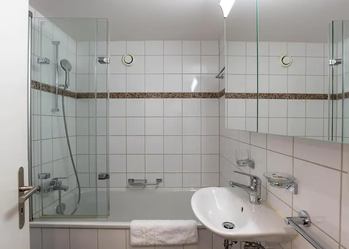 Charming In The Historical Town - Uz 14 Zürih