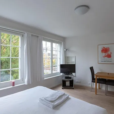 Charming In The Historical Town - Uz 14 Apartment