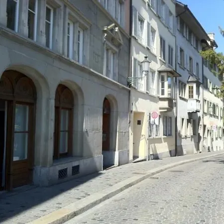 Charming In The Historical Town - Uz 14 * Curych